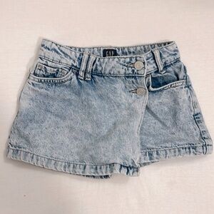 GAP skort